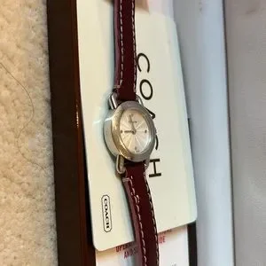 Maroon patent leather small coach watch Pre-Owned COACH Elliott CA.158.7.34.2339 Watch, Red Gold, GP  main image 4